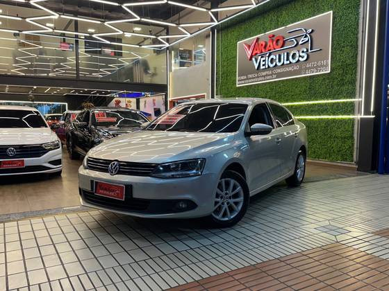 VOLKSWAGEN JETTA 2.0 COMFORTLINE FLEX 4P TIPTRONIC VOLKSWAGEN JETTA 2.0 COMFORTLINE FLEX 4P TIPTRONIC